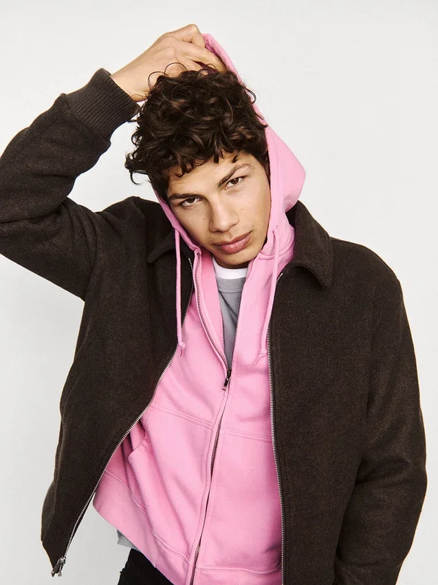 Sudadera con capucha, cremallera completa y corte corto oversize para adulto