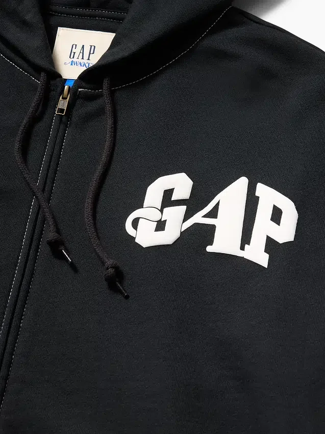 Sudadera con capucha, cremallera y logo oversize de GAP × Awake NY