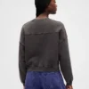Sudadera gruesa con calaveras de GAP × Disney «Pesadilla antes de Navidad» de Tim Burton