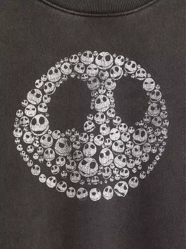Sudadera gruesa con calaveras de GAP × Disney «Pesadilla antes de Navidad» de Tim Burton