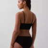 Sujetador bralette sin costuras y con escote pronunciado