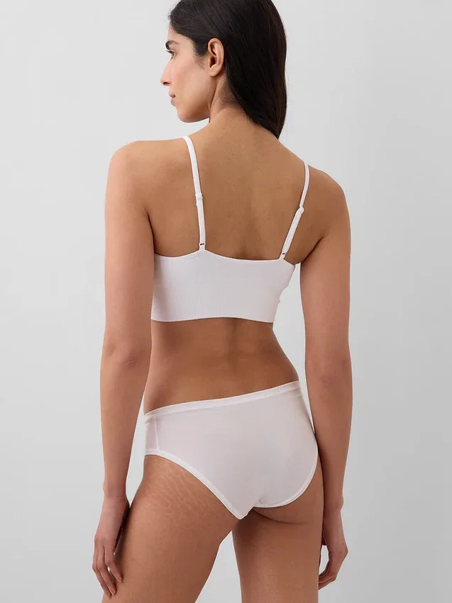 Sujetador bralette sin costuras y con escote pronunciado