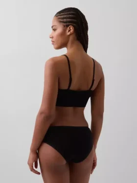 Sujetador bralette sin costuras y con escote pronunciado