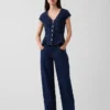 Top ajustado de denim con mangas casquillo y peplum