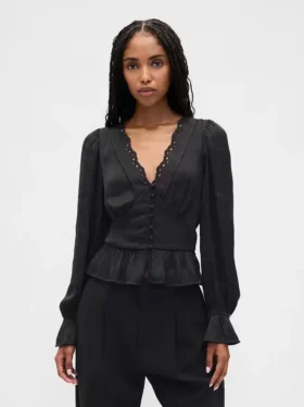 Top con peplum, cuello en V y ojales