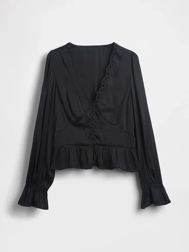 Top con peplum, cuello en V y ojales