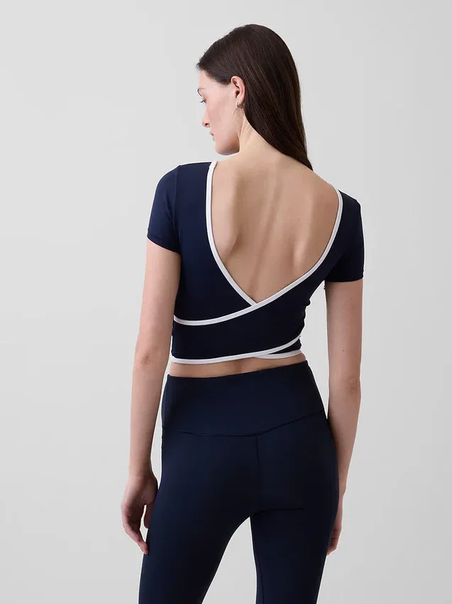 Top corto cruzado reversible GapFit Smooth