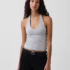 Top corto de cuello halter de punto tupido