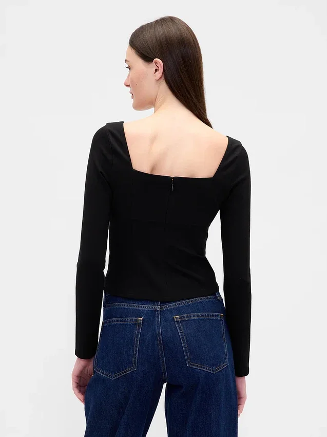 Top de cuello corazón de punto doble