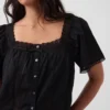 Top holgado de cuello cuadrado con ribete de encaje