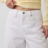 Vaqueros cropped de talle alto