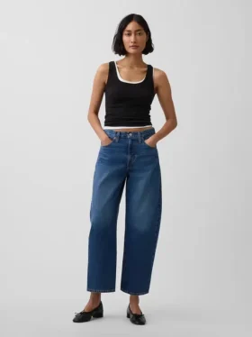 Vaqueros cropped de talle alto y corte acampanado