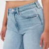 Vaqueros Curvy de talle alto, estilo «90s», ajustados y de corte recto