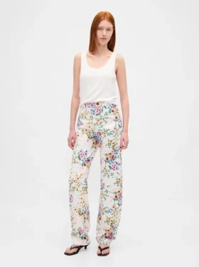 Vaqueros de talle alto con corte recto y estampado floral