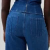 Vaqueros de talle alto con pinzas y pierna ancha GAP × Hfr de Atelier Ndigo