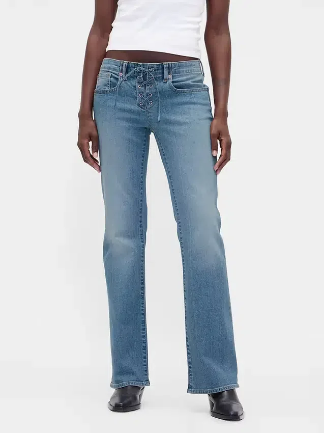 Vaqueros de talle bajo, largos y ajustados con cordones