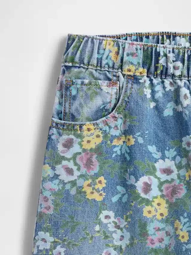 Vaqueros holgados con estampado floral para niños