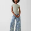 Vaqueros holgados de cintura baja con estampado floral para niños