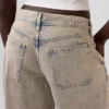 Vaqueros holgados de talle bajo «Barrel» de GAP × Hfr, de la colección de Nicole Benefield