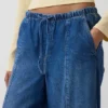 Vaqueros holgados ultrasuaves de talle medio con costuras discretas