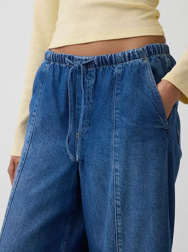 Vaqueros holgados ultrasuaves de talle medio con costuras discretas