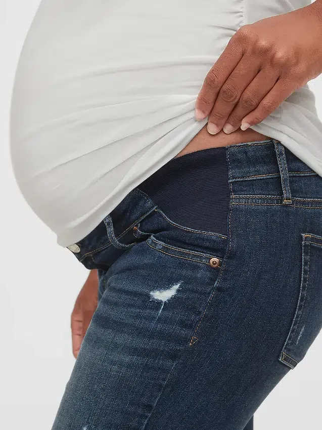 Vaqueros pitillo de premamá con paneles insertados y corte tobillero
