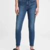 Vaqueros «true skinny» de talle medio