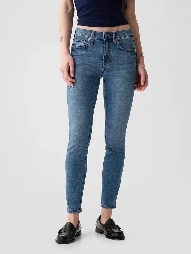 Vaqueros «true skinny» de talle medio
