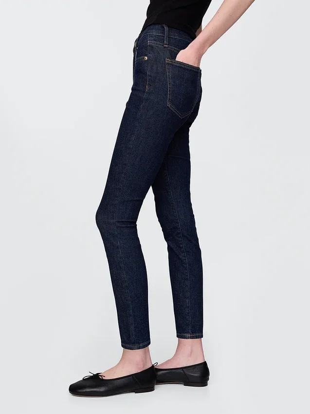 Vaqueros «true skinny» de talle medio