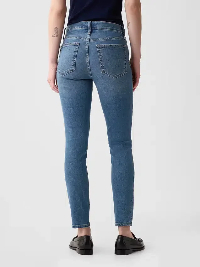 Vaqueros «true skinny» de talle medio