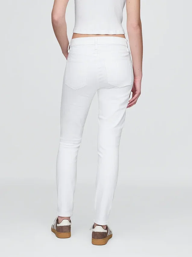 Vaqueros «true skinny» de talle medio