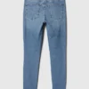 Vaqueros «true skinny» de talle medio