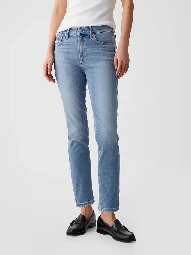 Vaqueros vintage de talle medio, corte ajustado y bajo con corte en V