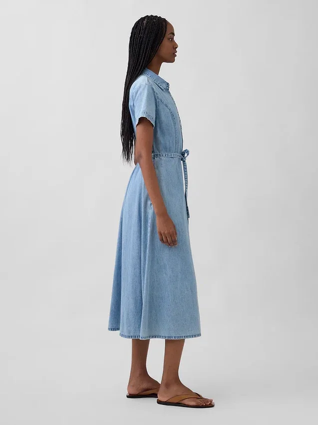 Vestido camisero midi de denim con cinturilla atada