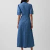 Vestido camisero midi de denim con mangas abullonadas