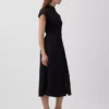 Vestido camisero midi de popelín ceñido