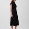 Vestido camisero midi de popelín ceñido