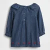 Vestido de denim para bebé con cuello de volantes