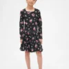 Vestido de niñita con corte abullonado