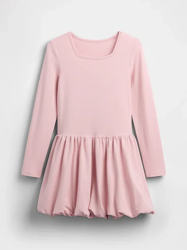 Vestido de niñita con corte abullonado