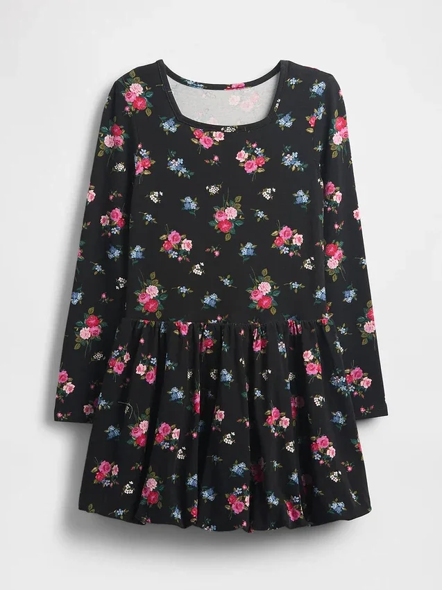 Vestido de niñita con corte abullonado