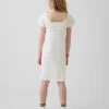 Vestido de punto de ganchillo para niña