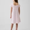 Vestido de punto de ganchillo para niña