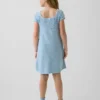 Vestido de punto de ganchillo para niña