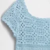Vestido de punto de ganchillo para niña