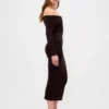 Vestido de punto midi elástico con hombros al aire de CashSoft