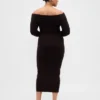 Vestido de punto midi elástico con hombros al aire de CashSoft
