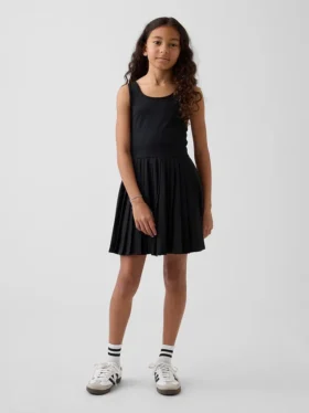 Vestido de tenis plisado para niña