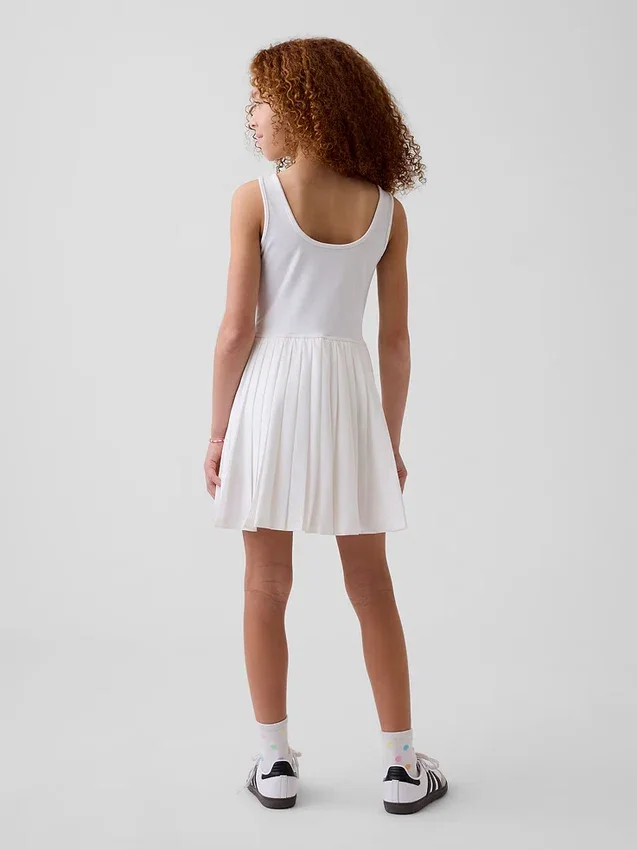 Vestido de tenis plisado para niña