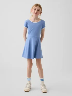 Vestido deportivo infantil de manga corta